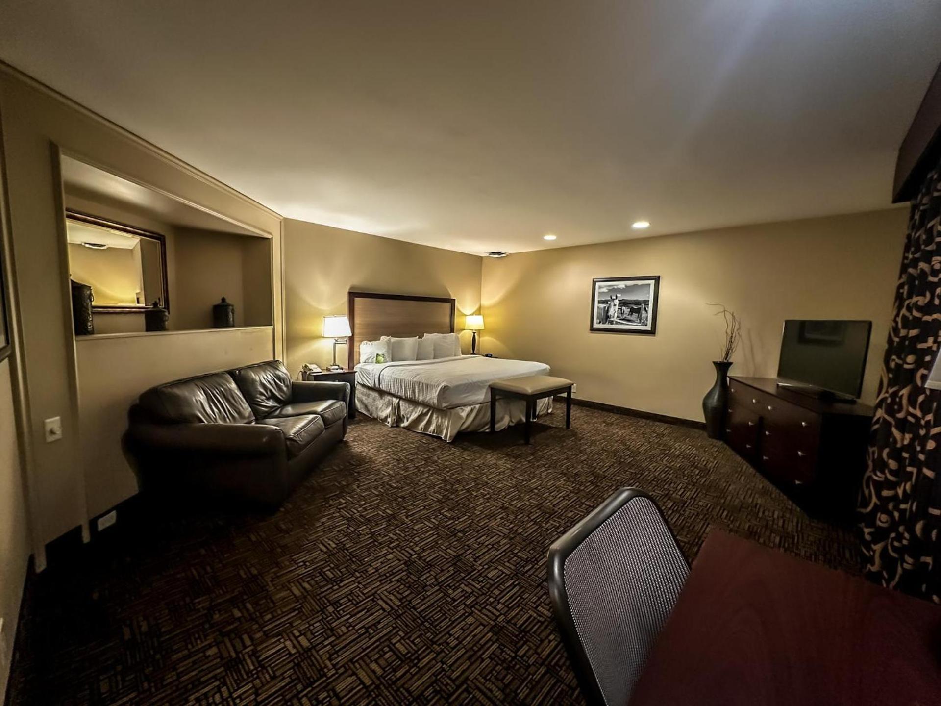 Heritage Inn photo 40