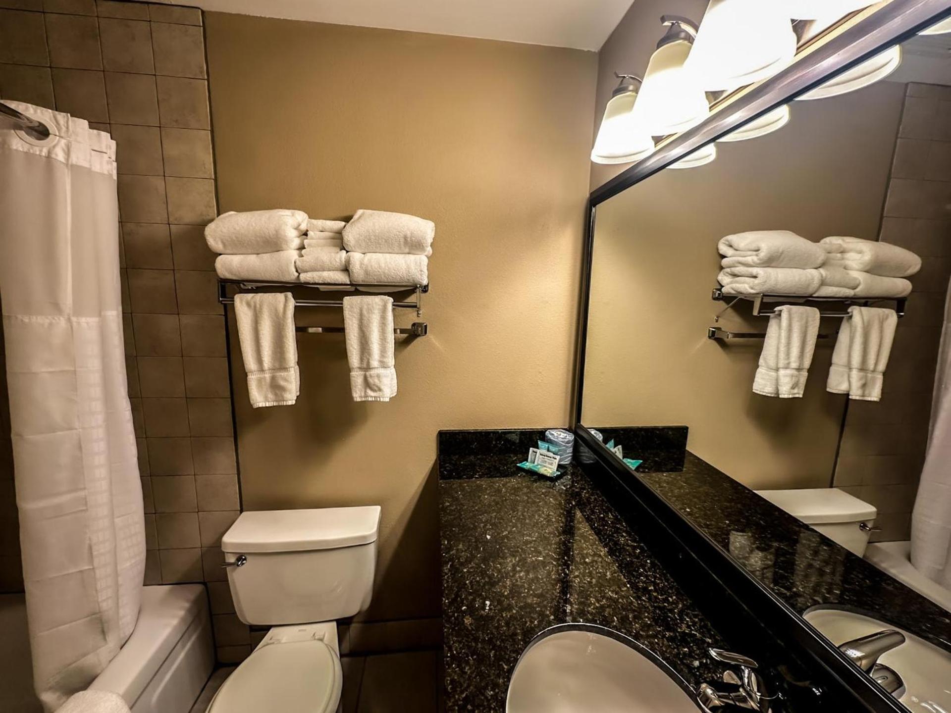 Heritage Inn photo 55