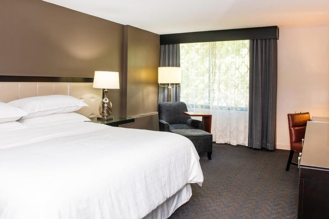 Sheraton Minneapolis West Hotel photo 90