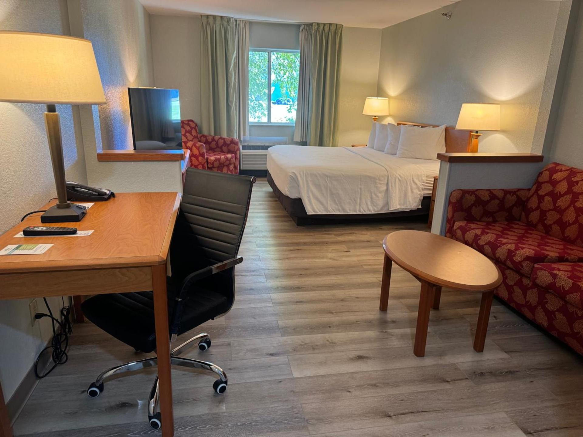 Wingate by Wyndham Sioux City photo 37