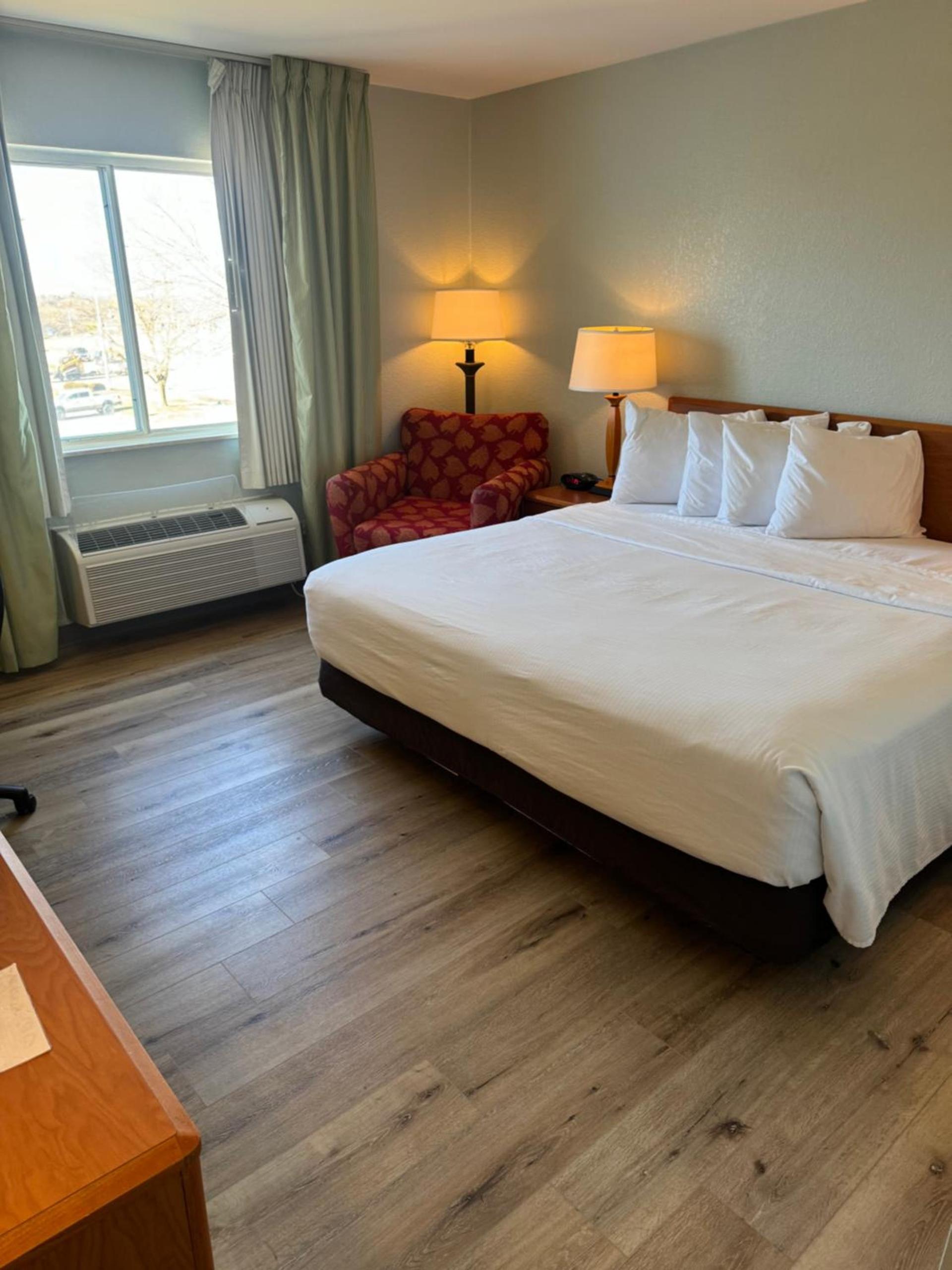 Wingate by Wyndham Sioux City photo 40