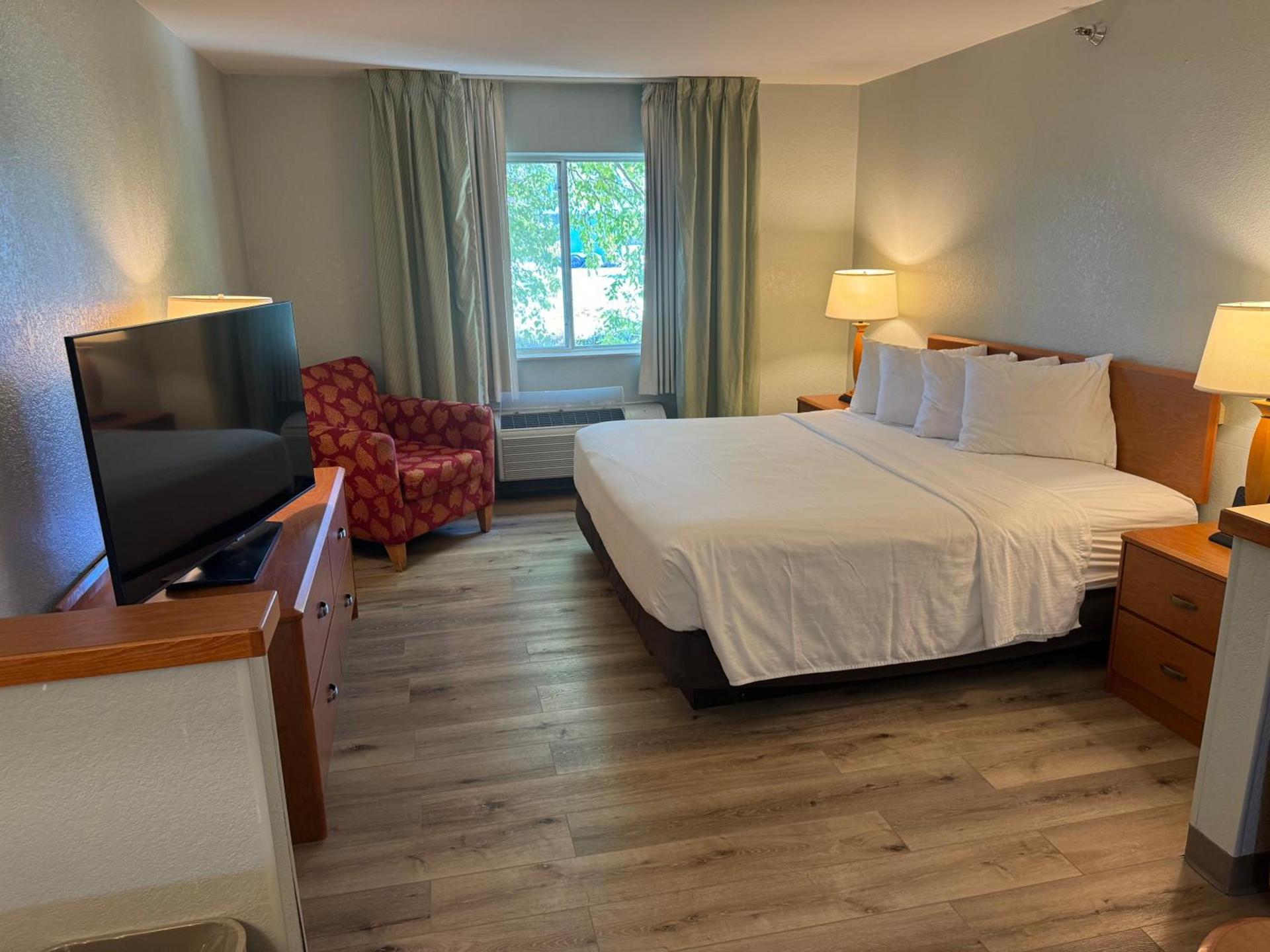Wingate by Wyndham Sioux City photo 42