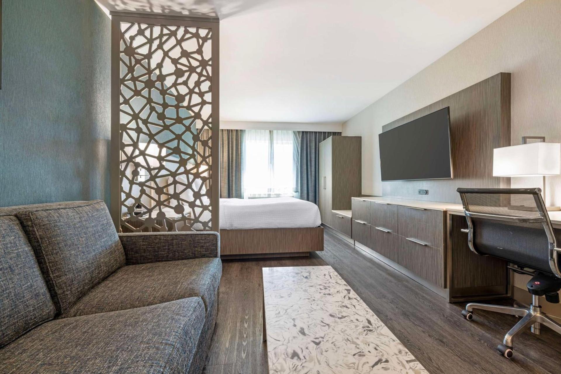 Best Western Plus Temecula Wine Country Hotel & Suites photo 11