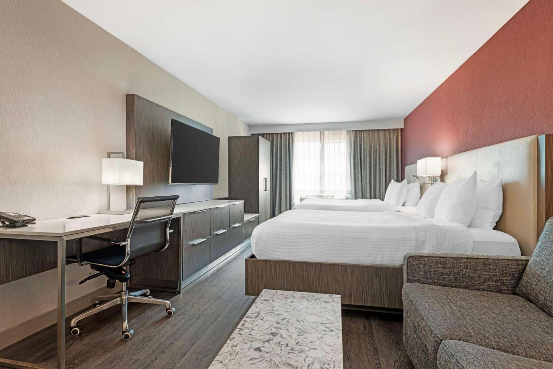 Best Western Plus Temecula Wine Country Hotel & Suites photo 28