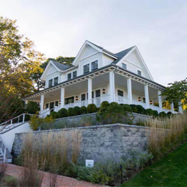 Canoe Place Inn & Cottages photo 18