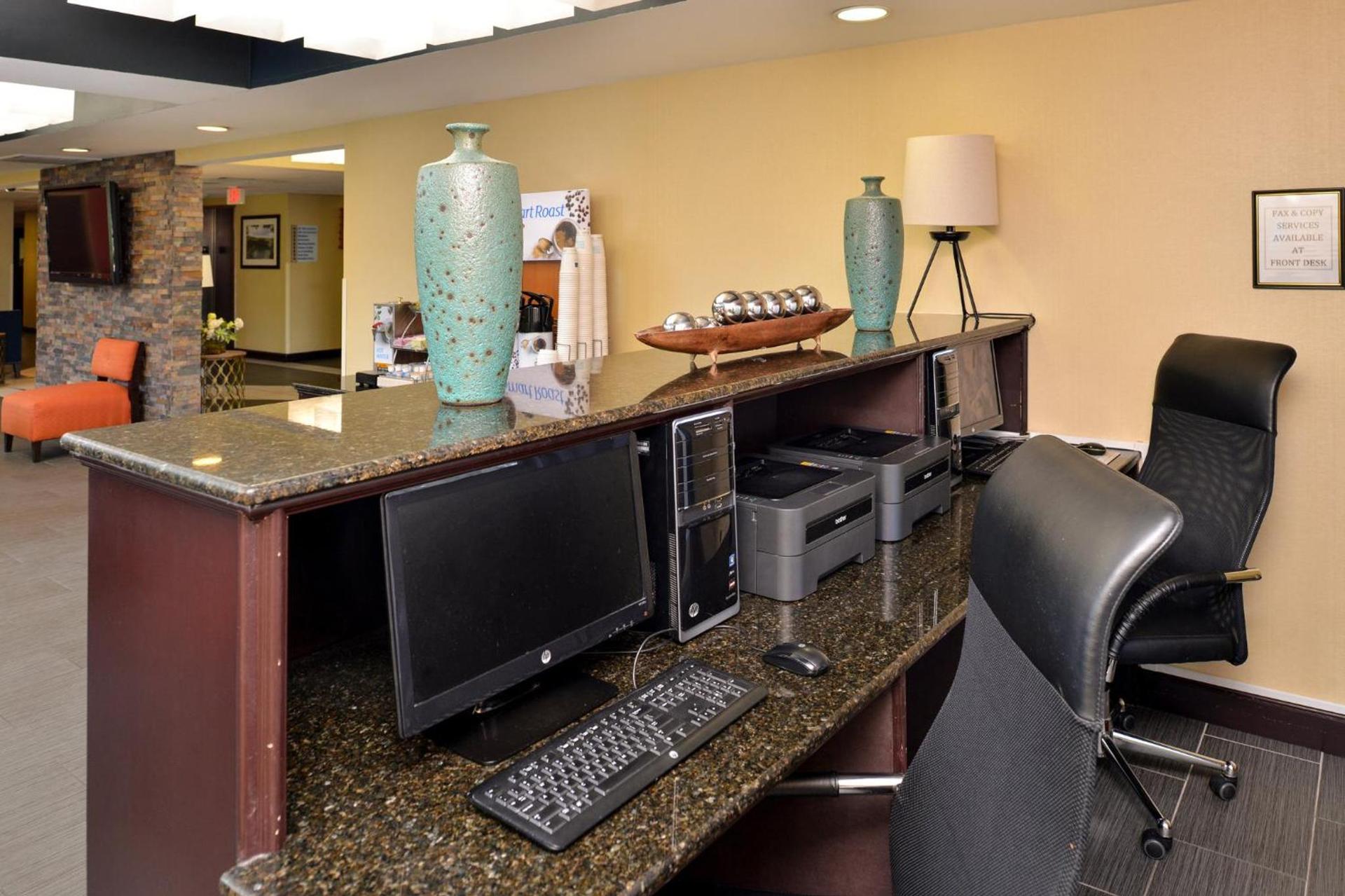 Holiday Inn Express & Suites Austin SW - Sunset Valley by IHG photo 2
