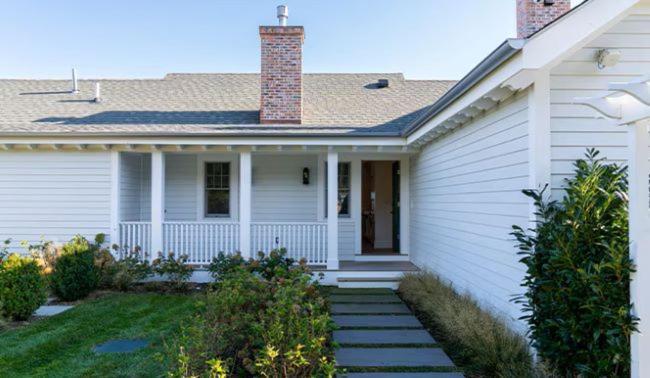 Canoe Place Inn & Cottages photo 7