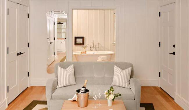 Canoe Place Inn & Cottages photo 54