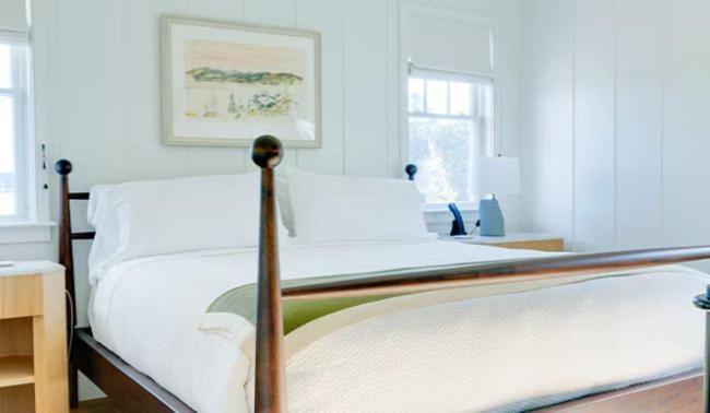 Canoe Place Inn & Cottages photo 68