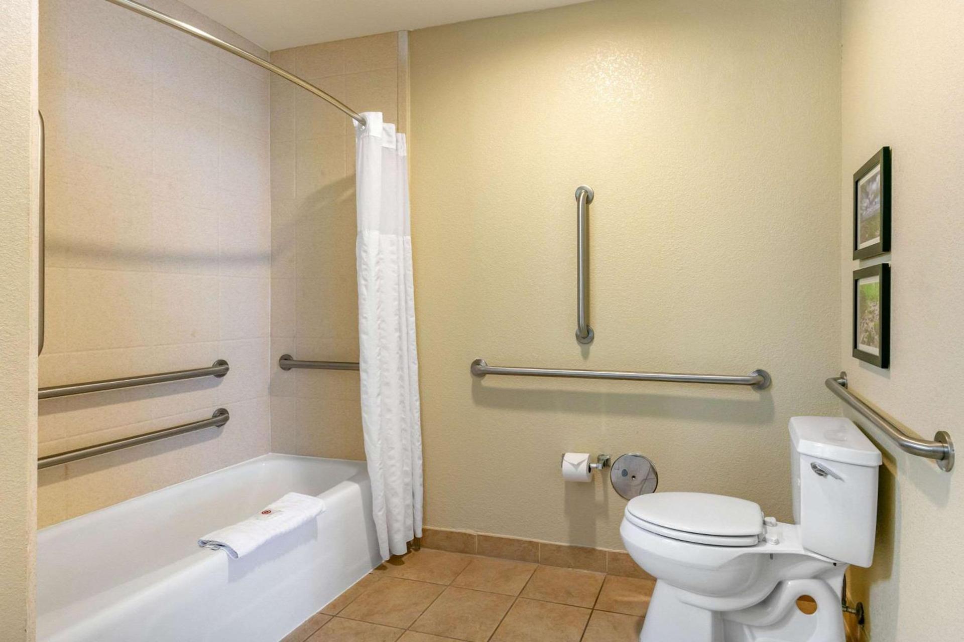 Comfort Suites Forrest City photo 9