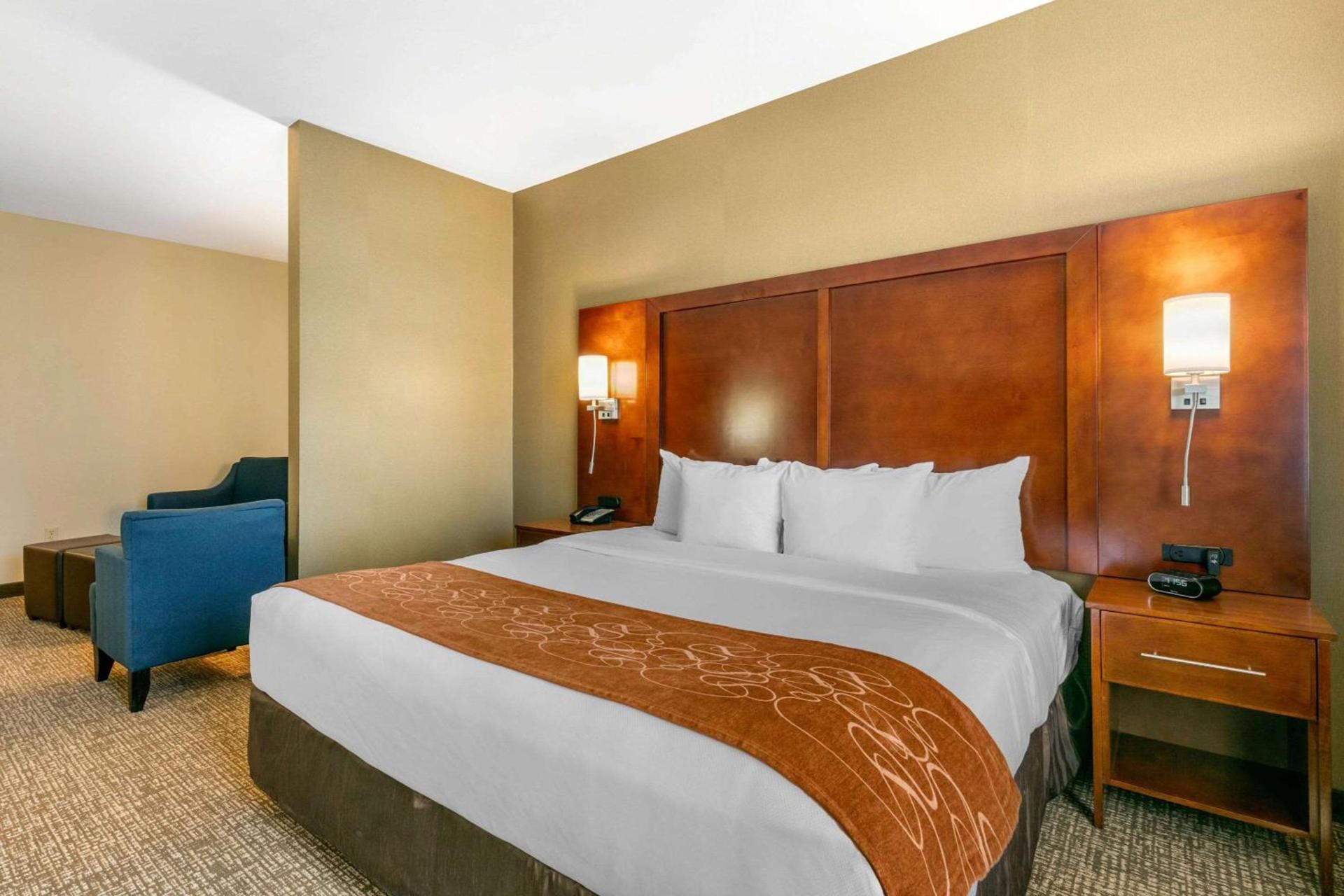 Comfort Suites Forrest City photo 22