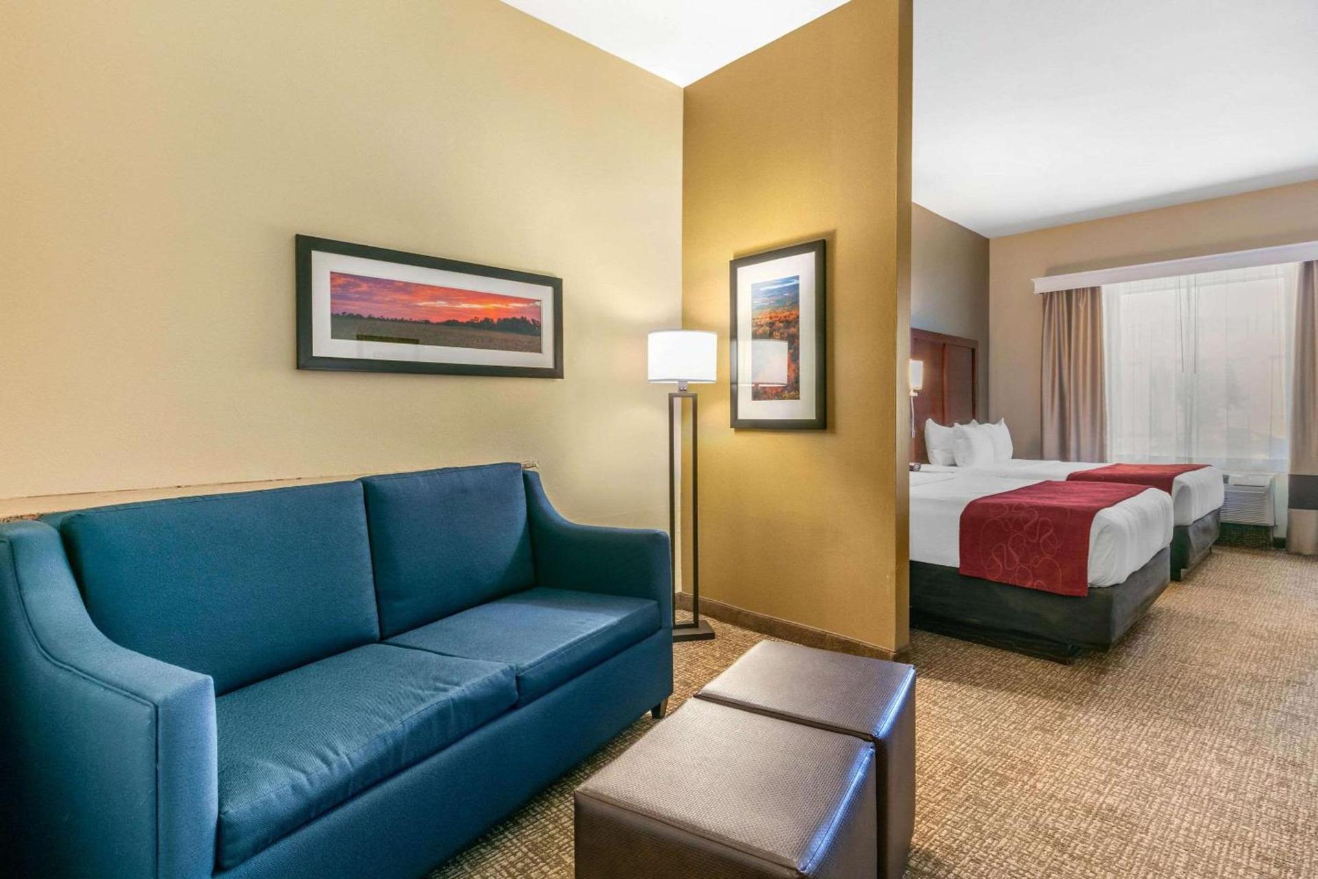 Comfort Suites Forrest City photo 26
