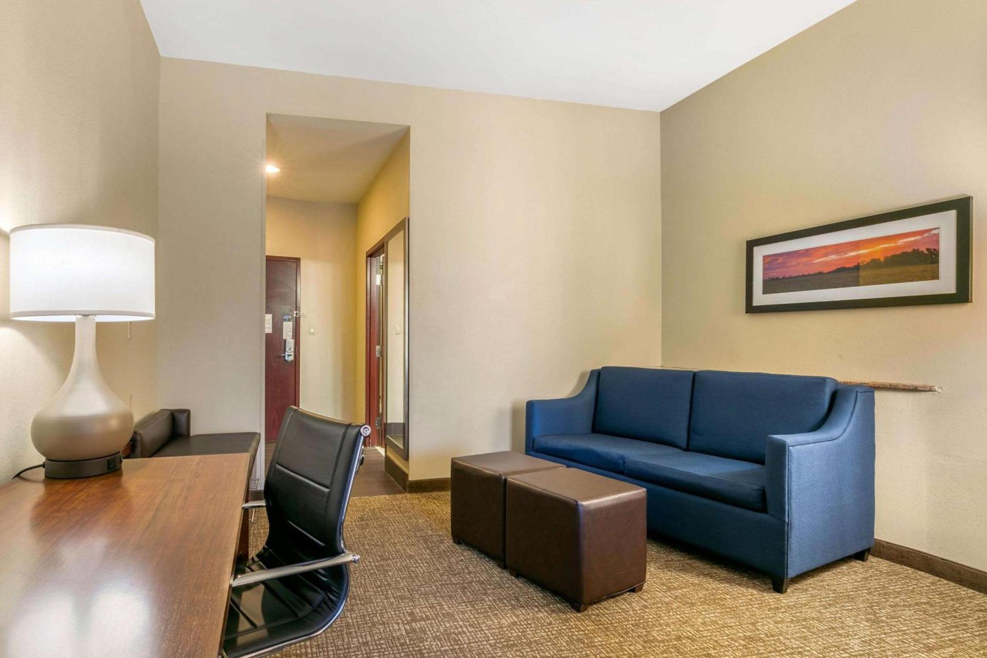 Comfort Suites Forrest City photo 29