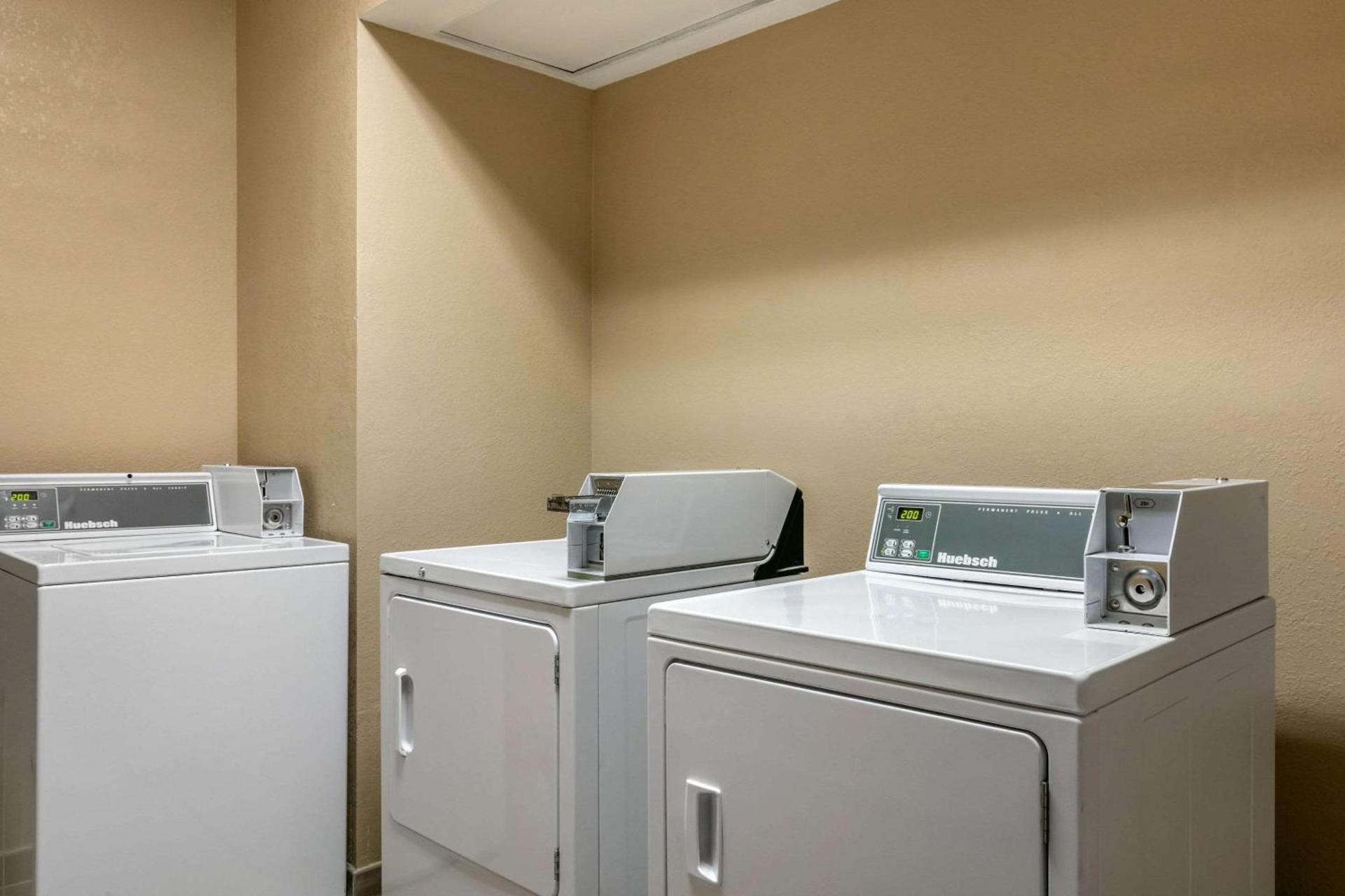 Comfort Suites Forrest City photo 38