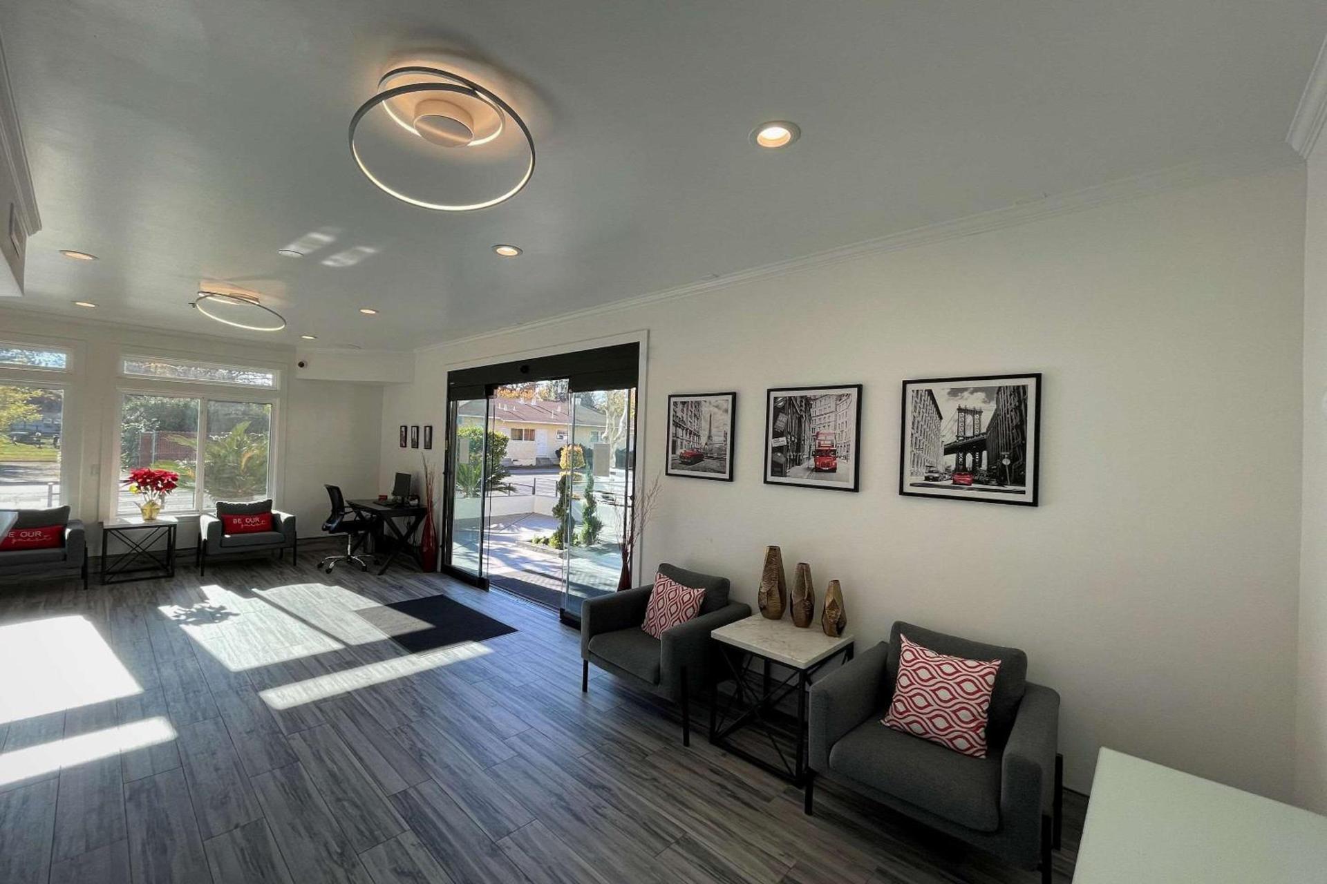 Aggie Inn, an Ascend Collection Hotel photo 4