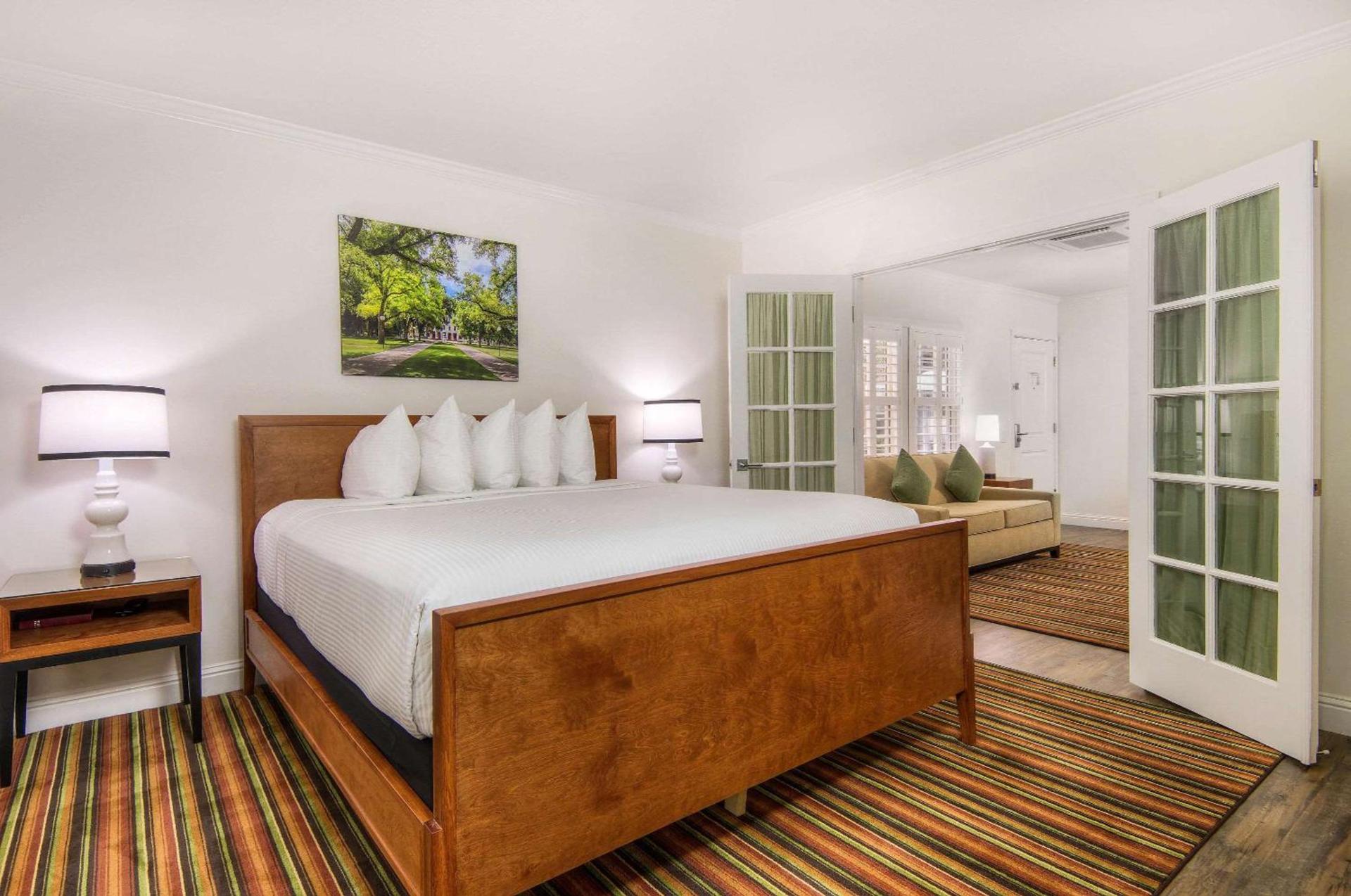 Aggie Inn, an Ascend Collection Hotel photo 31
