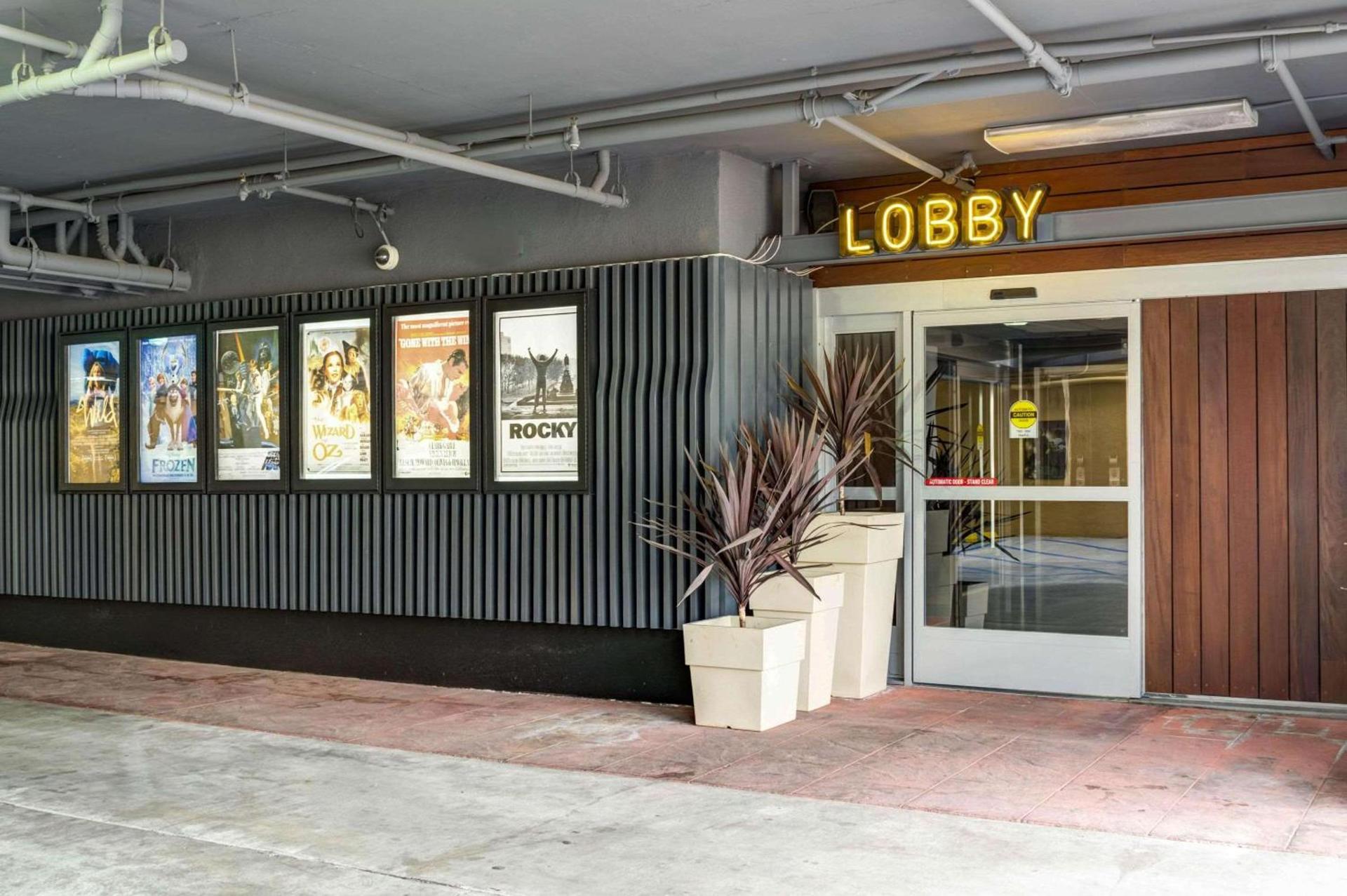 Tilt Hotel Universal-Hollywood, an AGA Collection Hotel photo 2