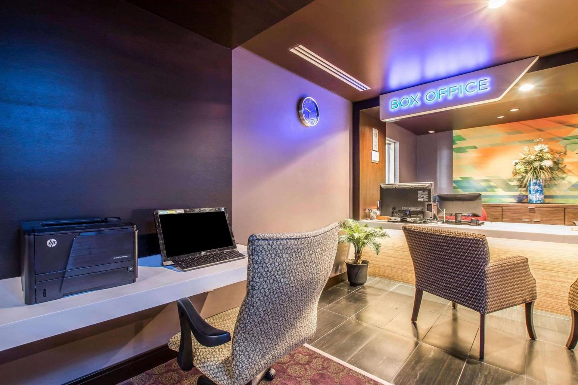 Tilt Hotel Universal-Hollywood, an AGA Collection Hotel photo 23