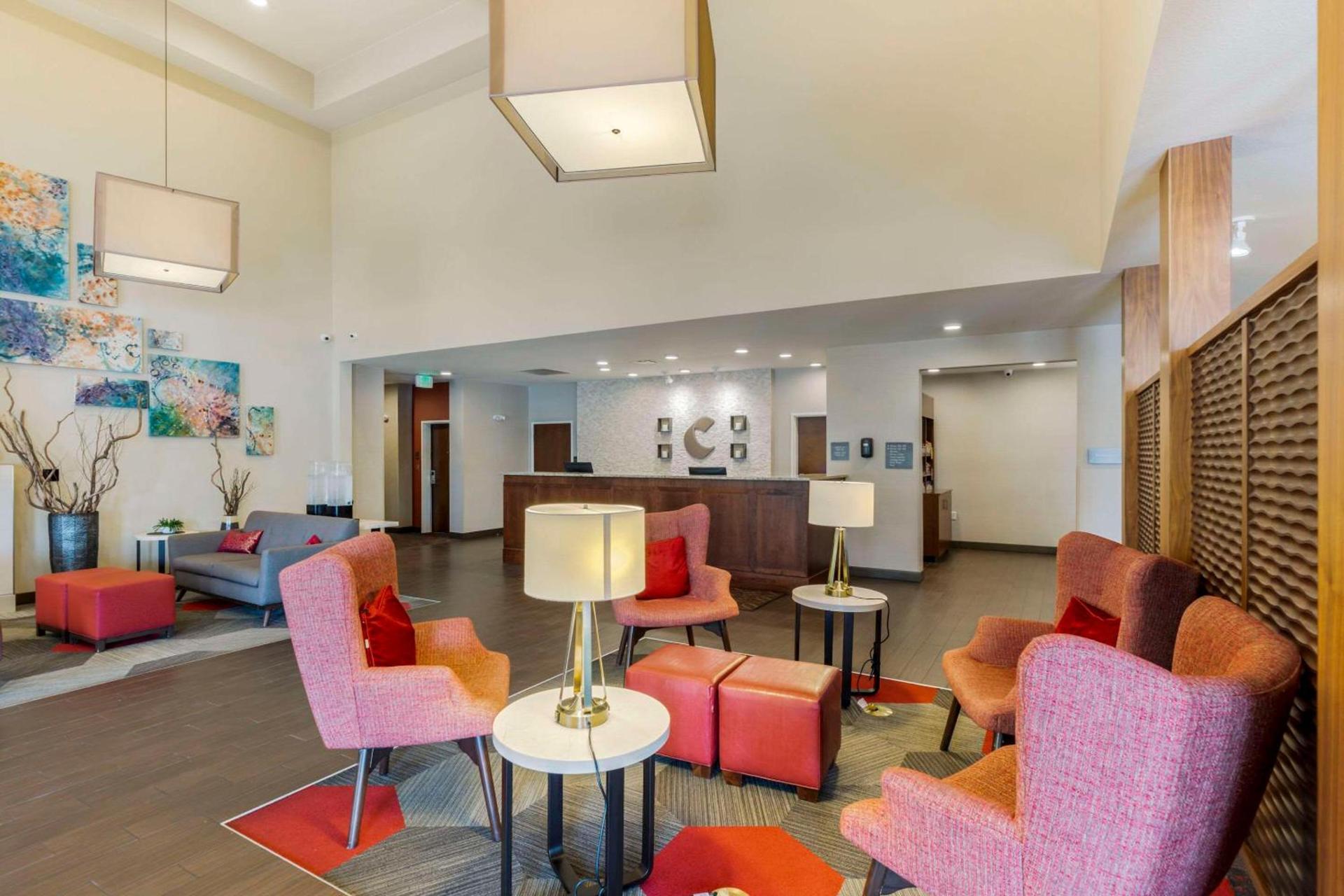 Comfort Suites Loveland photo 11