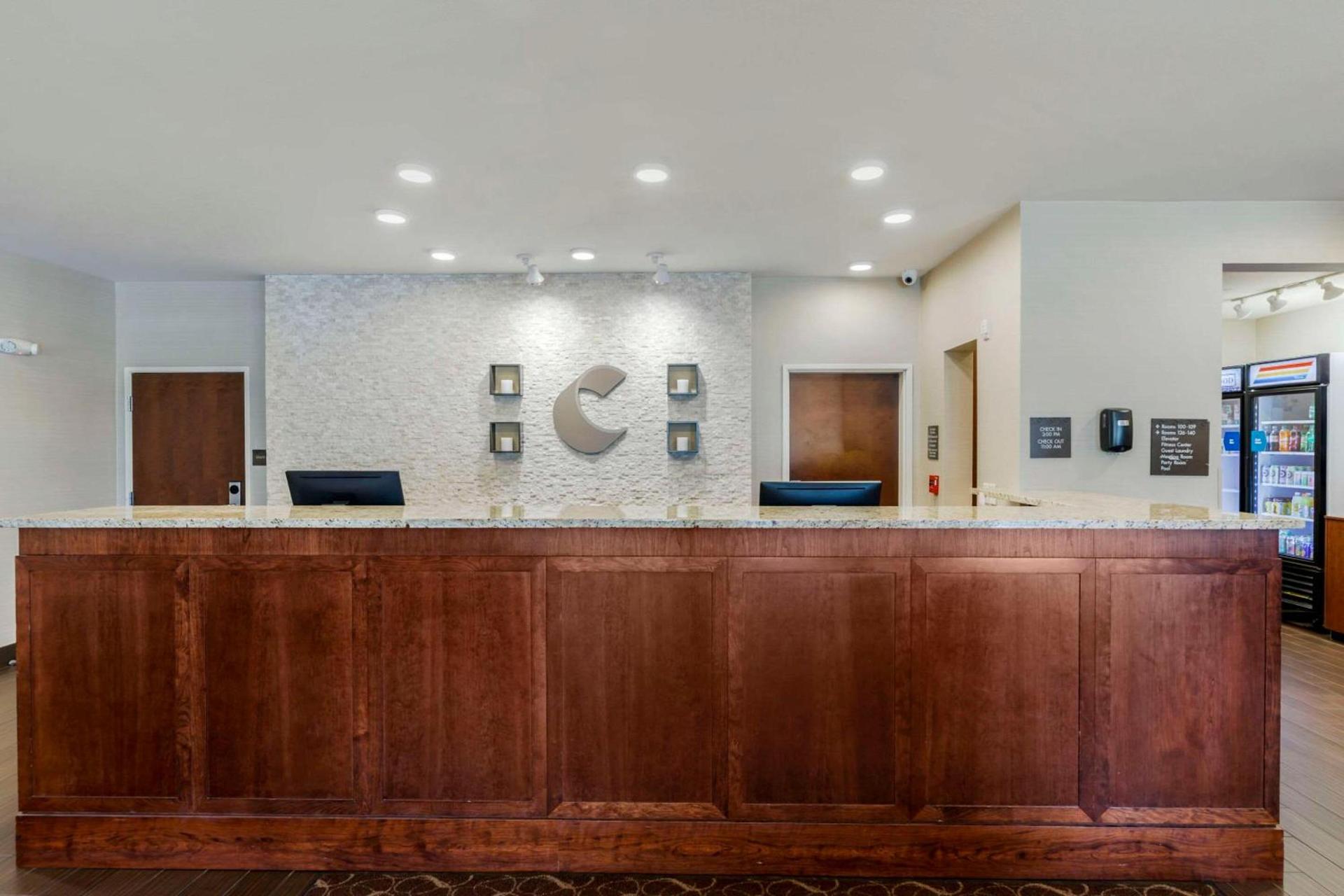Comfort Suites Loveland photo 9