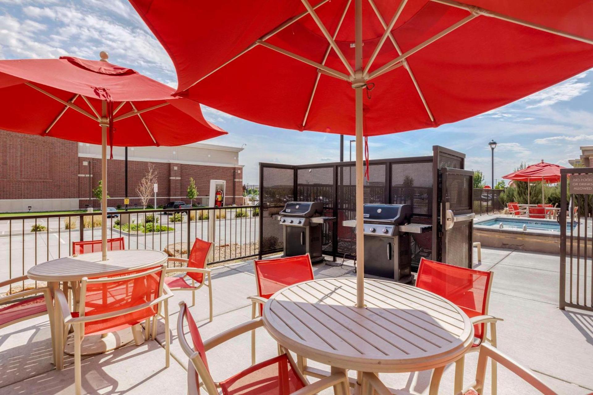 Comfort Suites Loveland photo 40