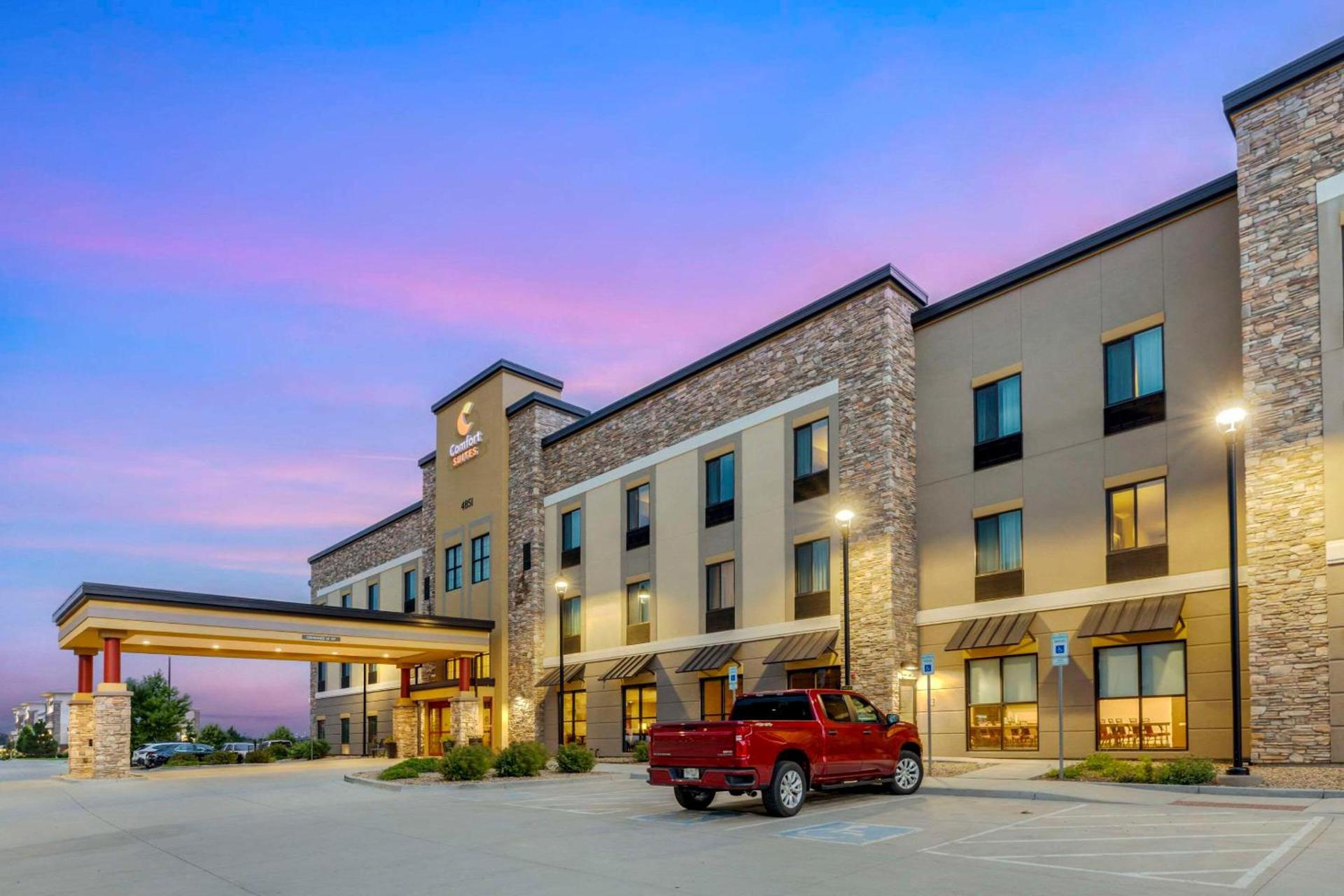 Comfort Suites Loveland photo 46