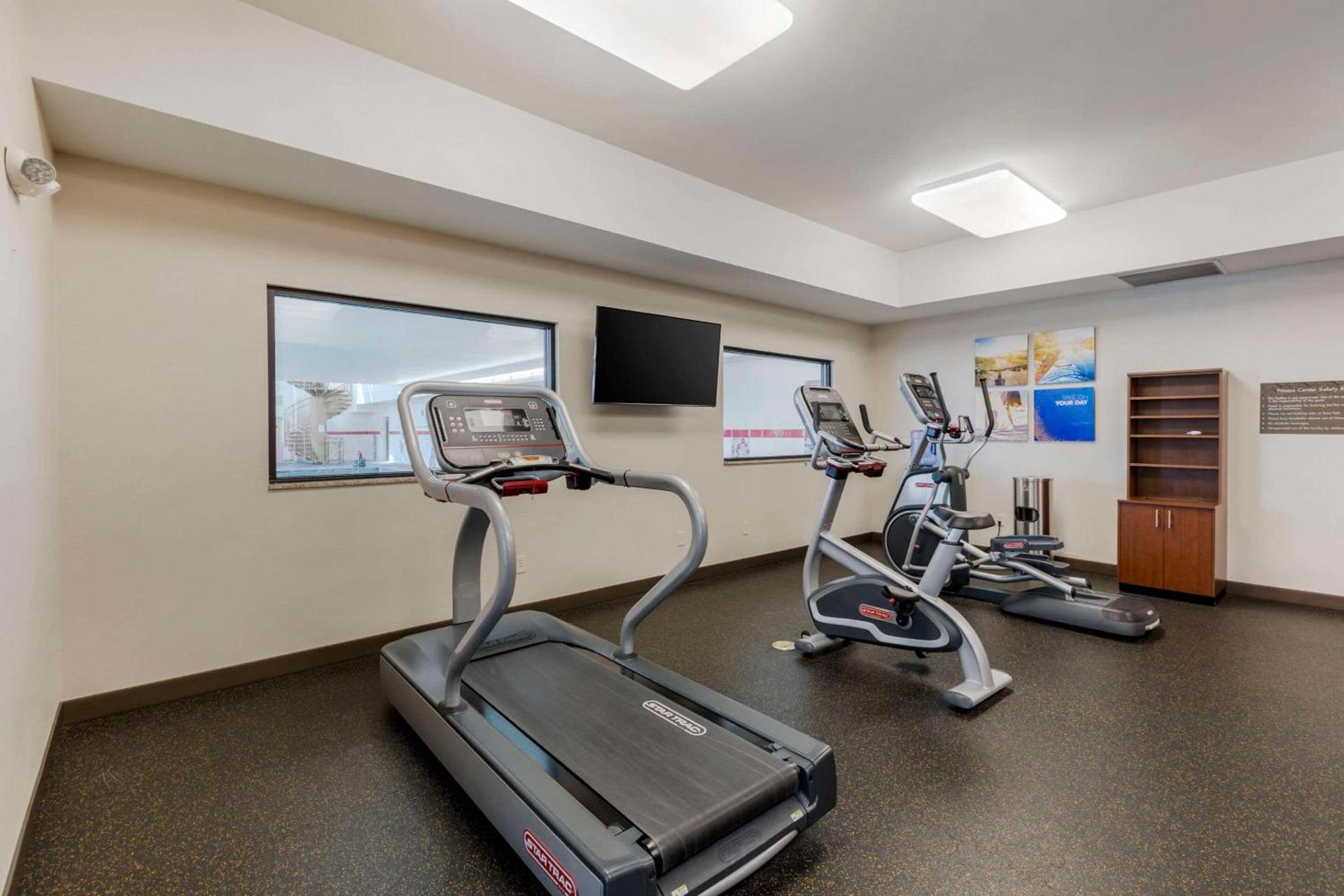 Comfort Suites Loveland photo 48