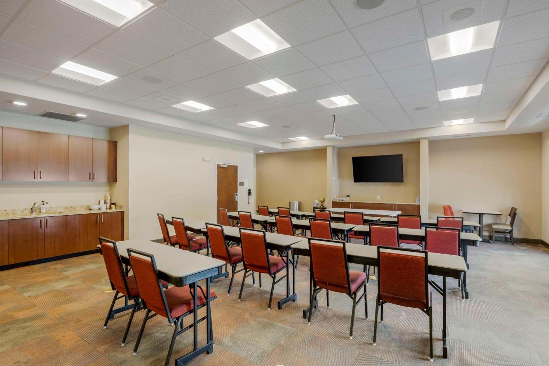 Comfort Suites Loveland photo 50