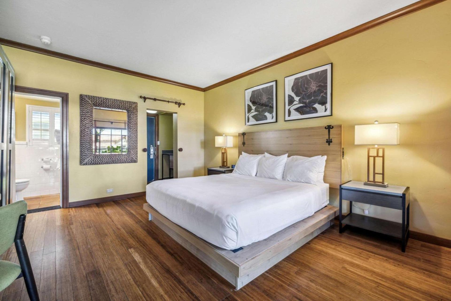 Inn Marin and Suites, an Ascend Collection Hotel photo 64