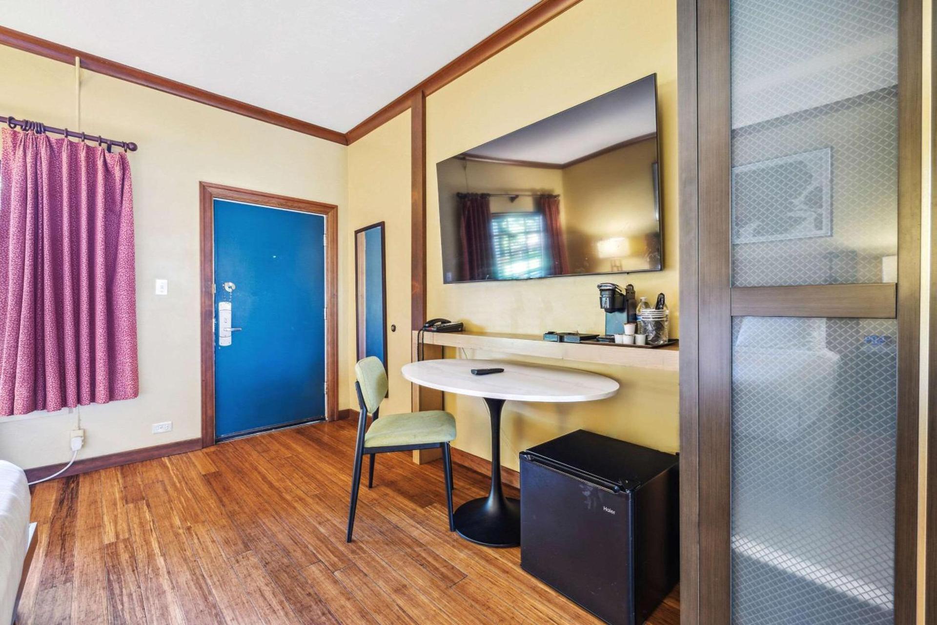 Inn Marin and Suites, an Ascend Collection Hotel photo 71