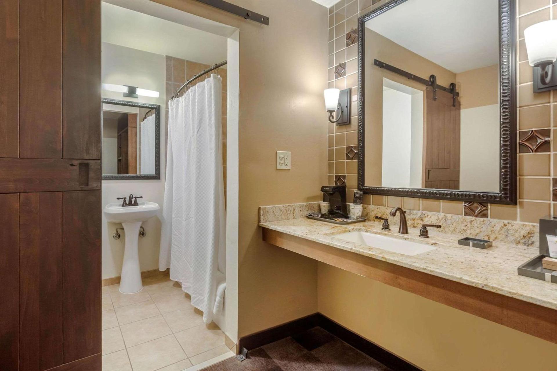 Carlton Oaks Lodge, an Ascend Collection Hotel photo 74