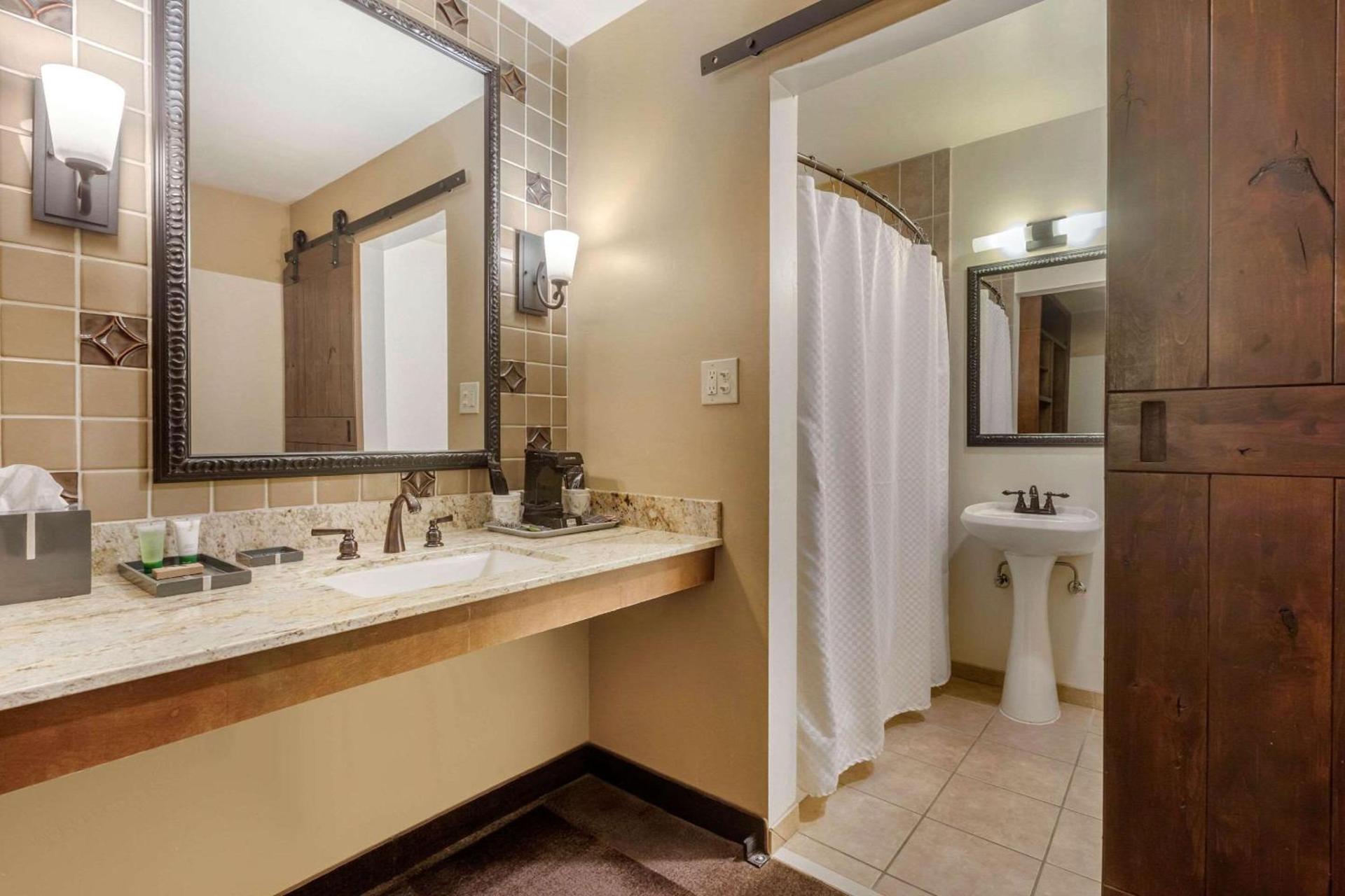 Carlton Oaks Lodge, an Ascend Collection Hotel photo 35