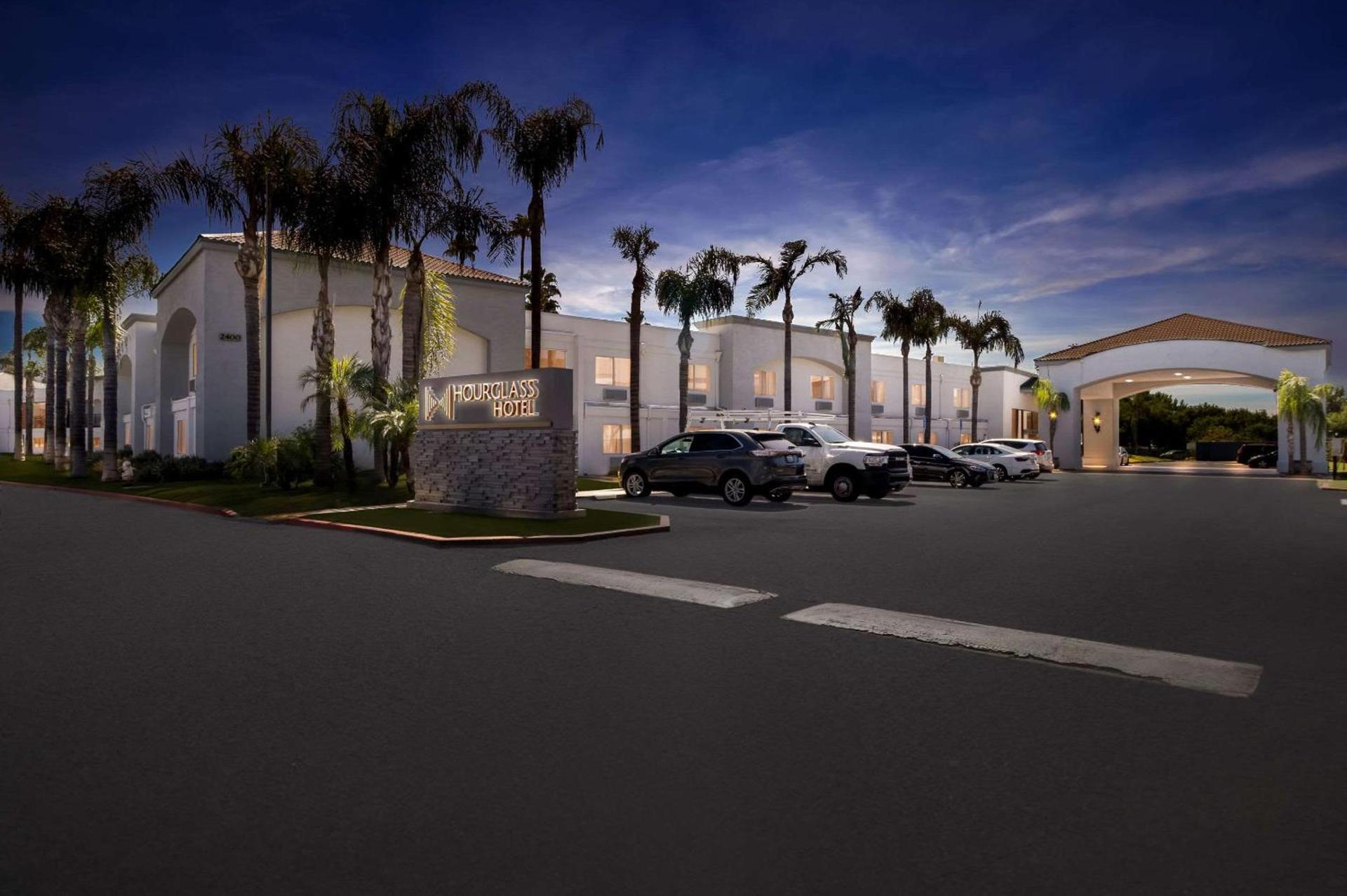 Hourglass Hotel, Trademark Collection by Wyndham photo 3