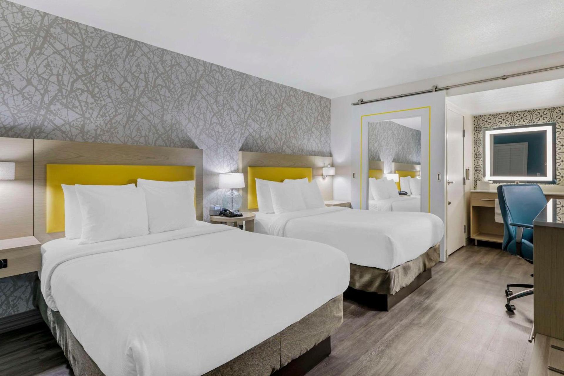 Hillstone Inn Tulare, an Ascend Collection Hotel photo 12