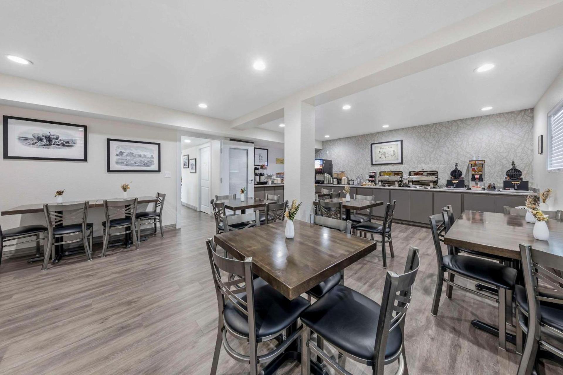 Hillstone Inn Tulare, an Ascend Collection Hotel photo 33