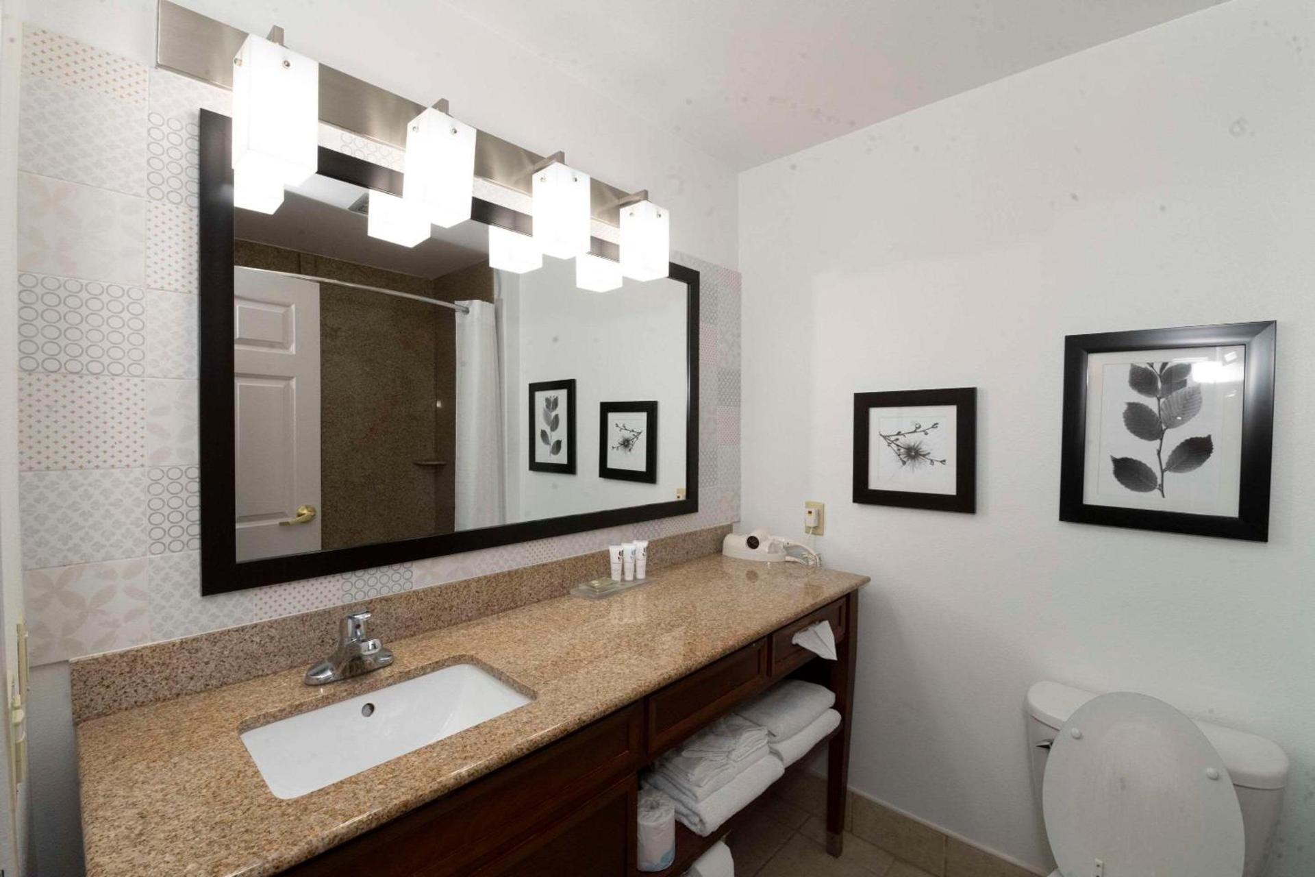 Country Inn & Suites by Radisson, Harrisburg - Hershey West, PA photo 26