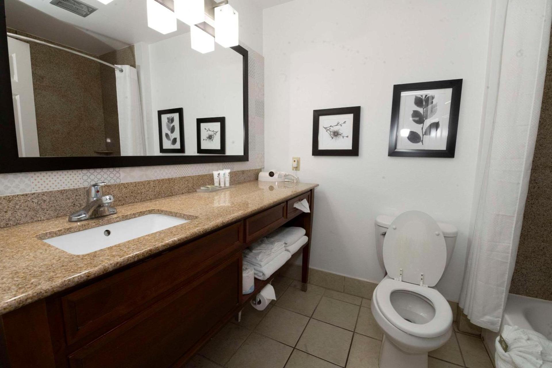 Country Inn & Suites by Radisson, Harrisburg - Hershey West, PA photo 27