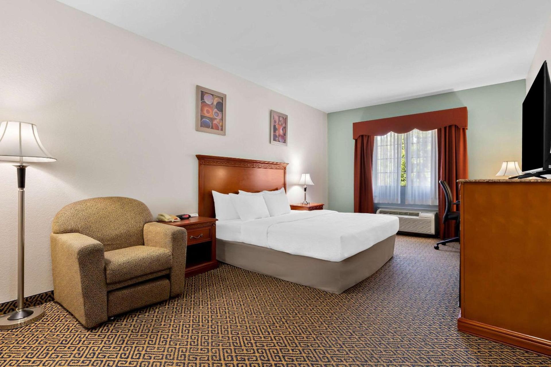 Quality Inn & Suites McAlester on Hwy 69 photo 20