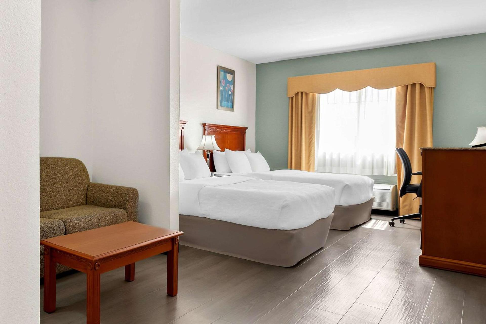 Quality Inn & Suites McAlester on Hwy 69 photo 24