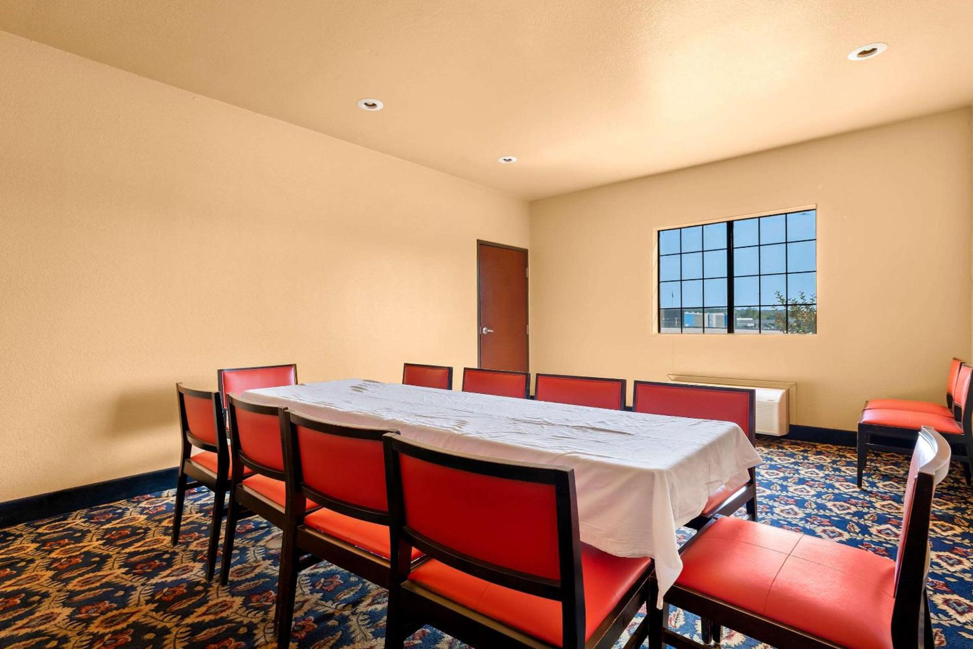 Quality Inn & Suites McAlester on Hwy 69 photo 33