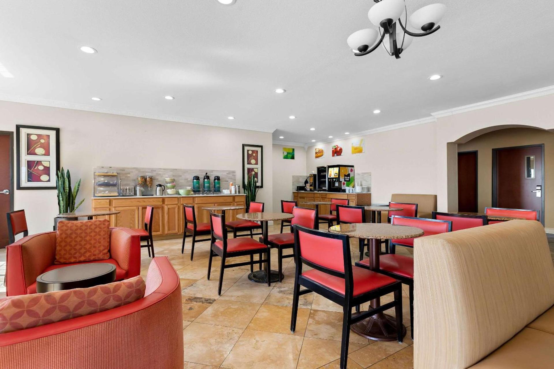 Quality Inn & Suites McAlester on Hwy 69 photo 34