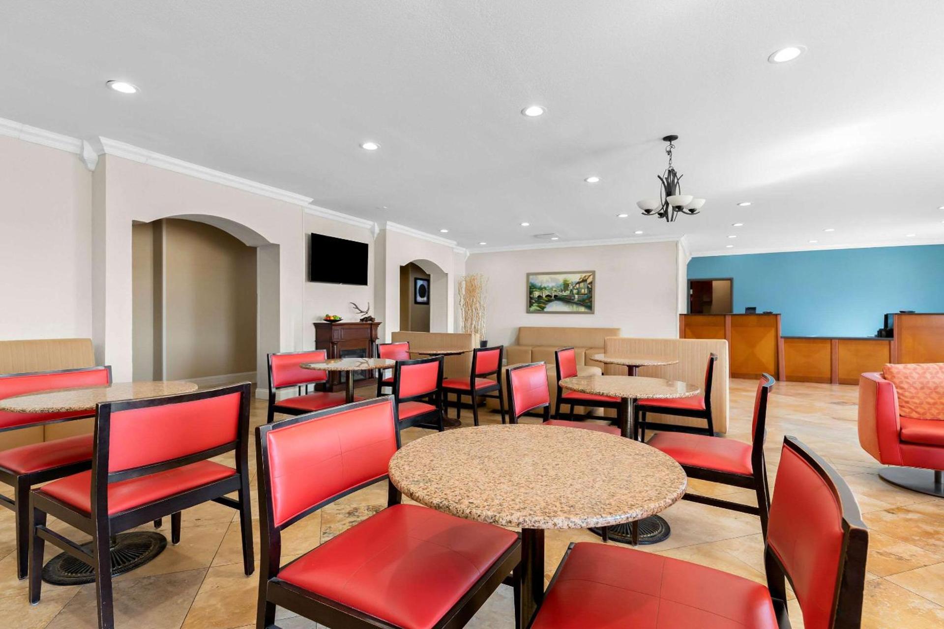 Quality Inn & Suites McAlester on Hwy 69 photo 36