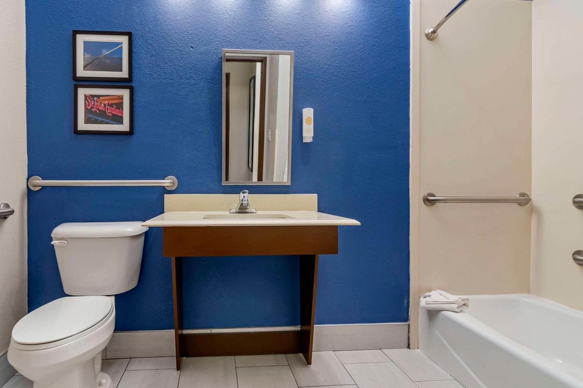 Comfort Suites St Charles-St Louis photo 12