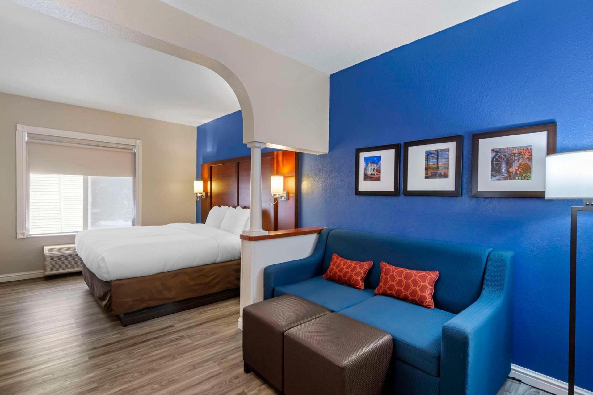 Comfort Suites St Charles-St Louis photo 18
