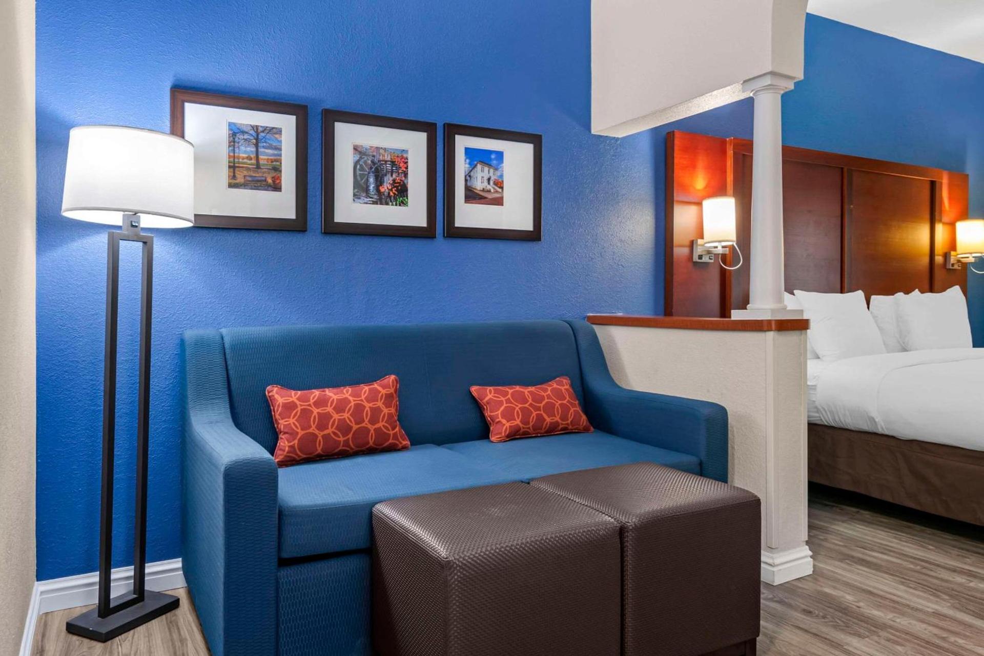 Comfort Suites St Charles-St Louis photo 25