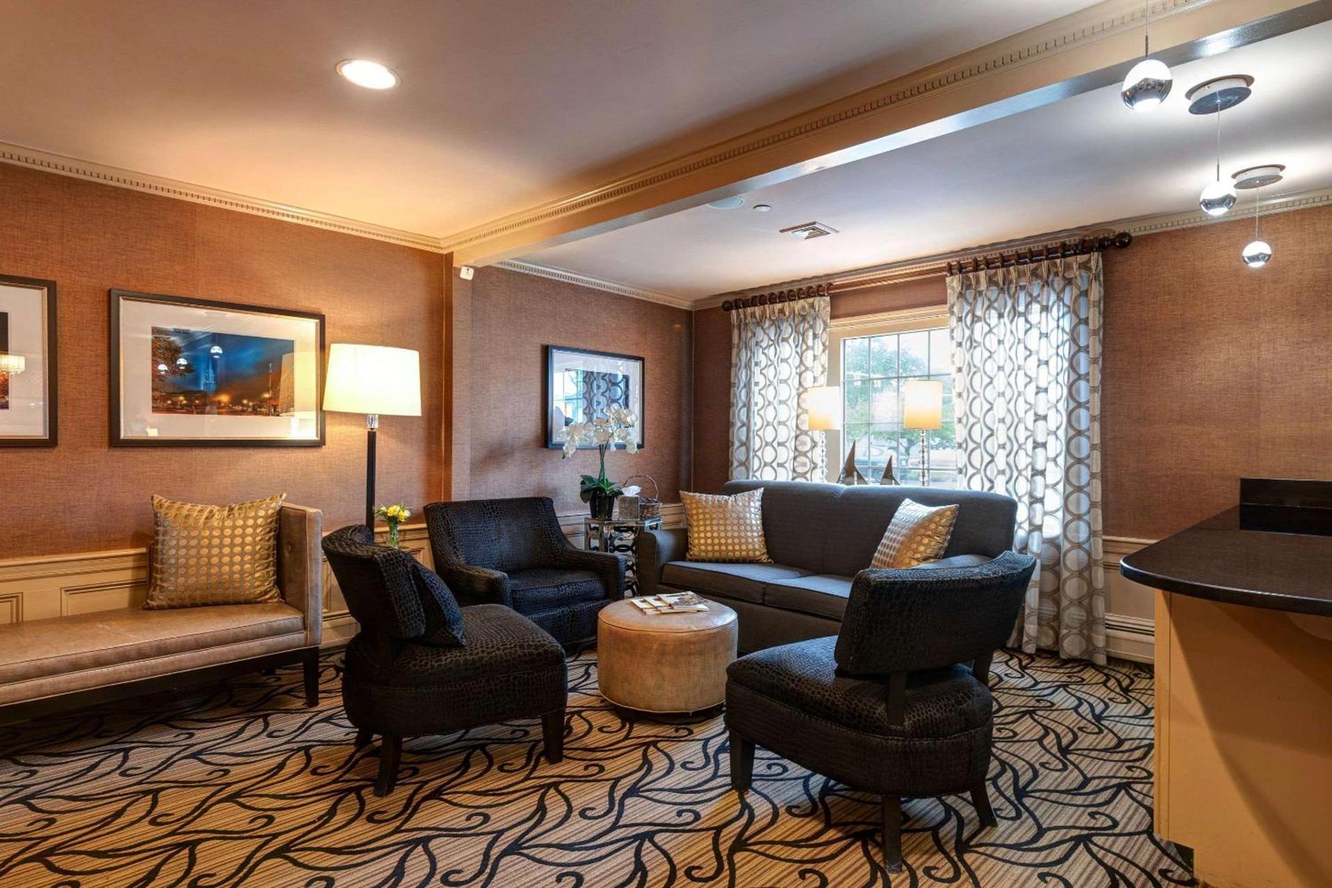 Port Inn and Suites Portsmouth, an Ascend Collection Hotel photo 4