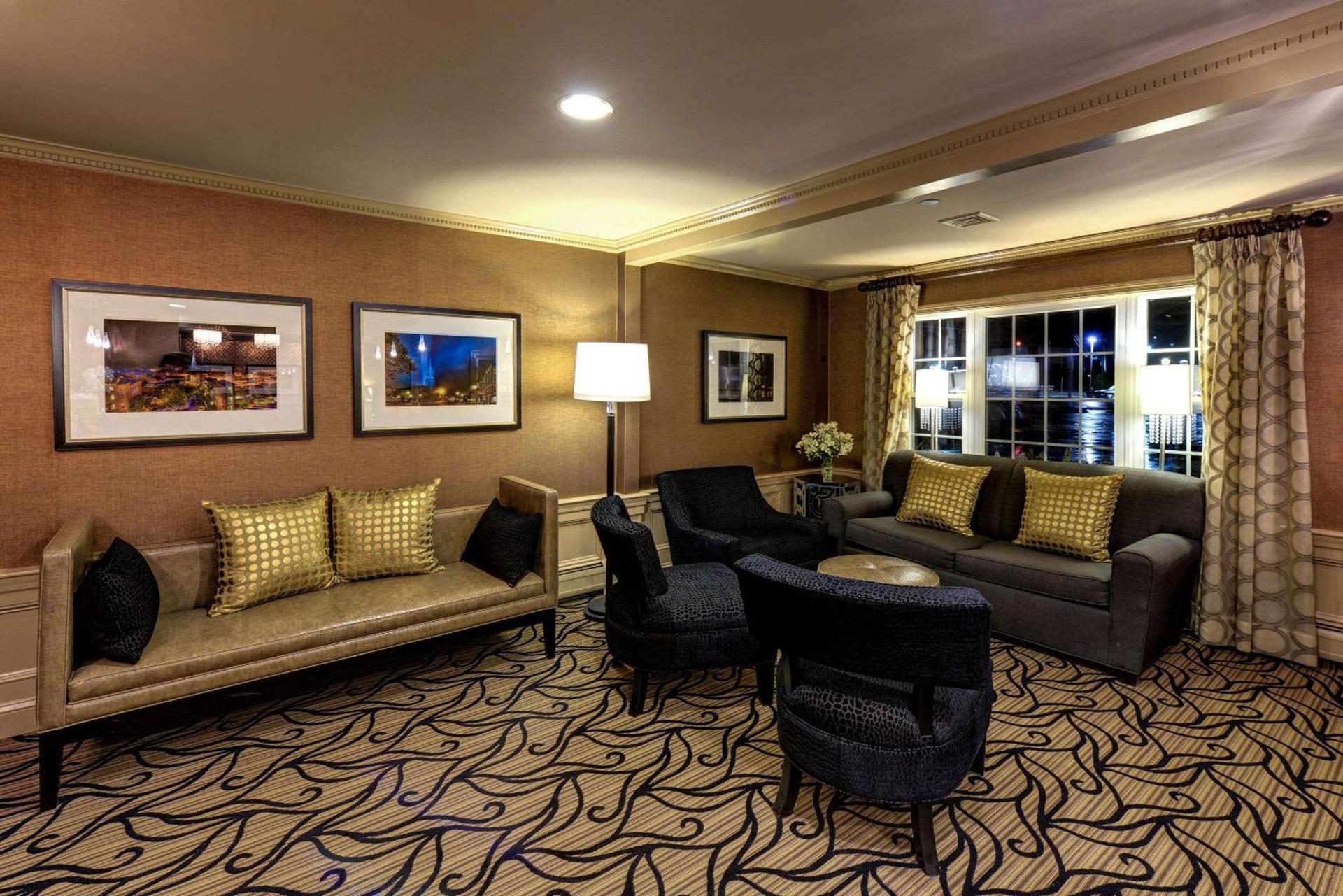 Port Inn and Suites Portsmouth, an Ascend Collection Hotel photo 5