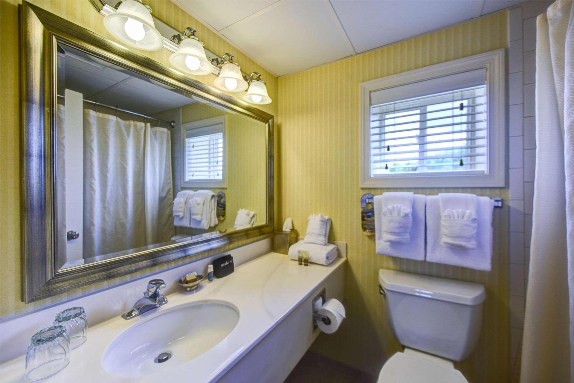 Port Inn and Suites Portsmouth, an Ascend Collection Hotel photo 22