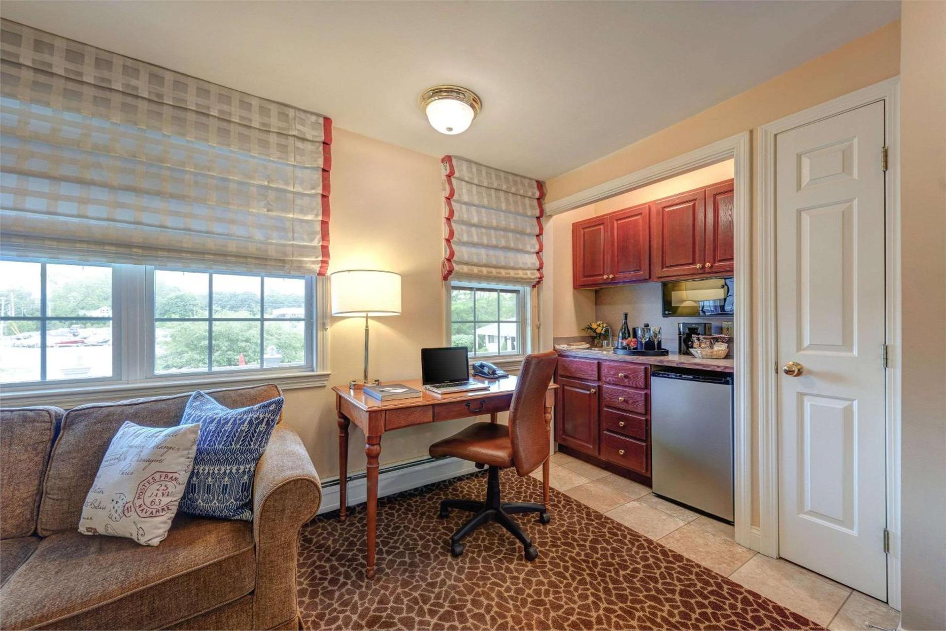 Port Inn and Suites Portsmouth, an Ascend Collection Hotel photo 46