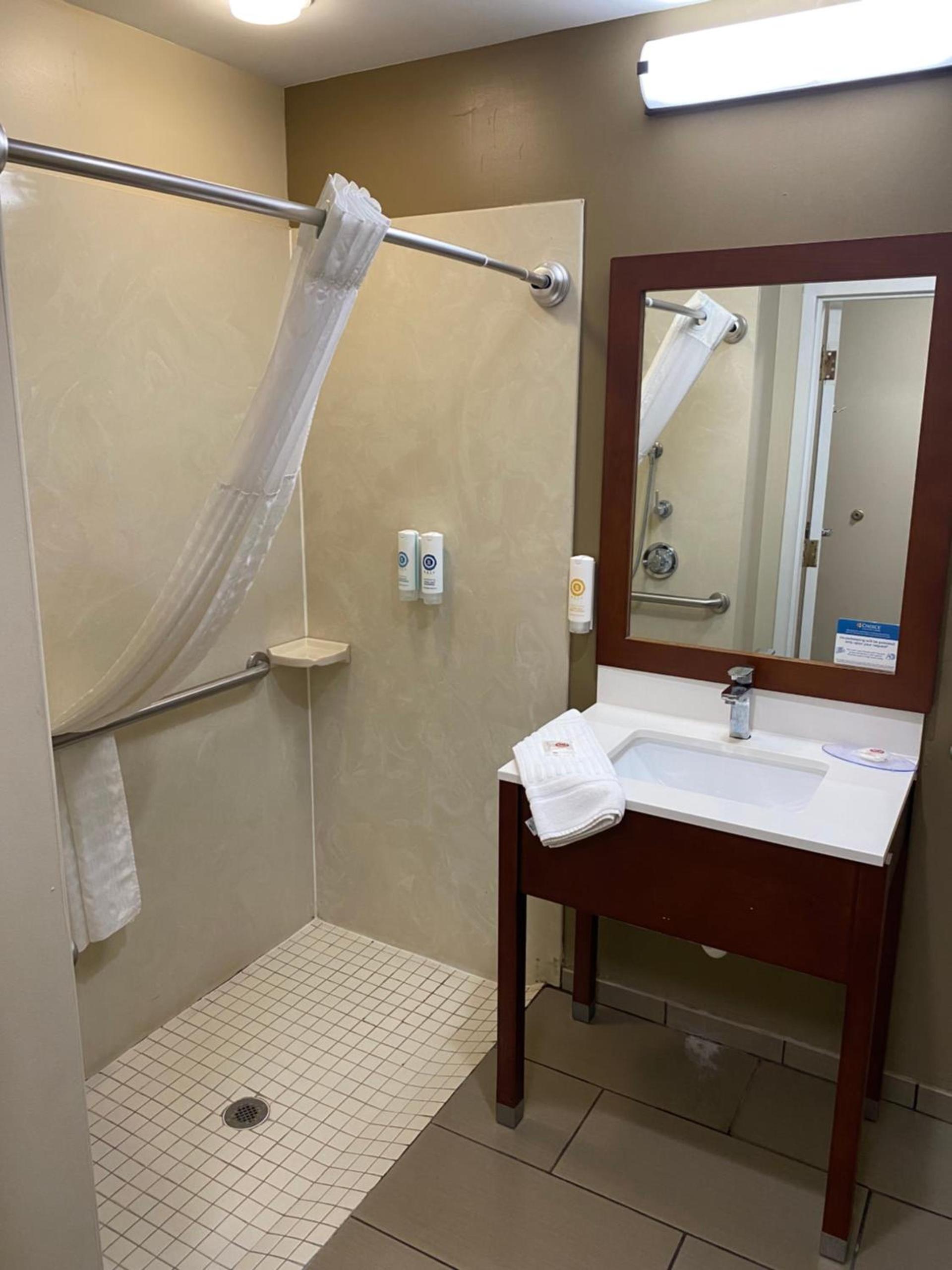 Comfort Inn & Suites Cordele photo 14
